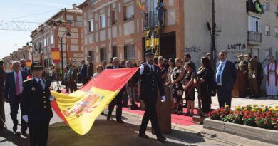 Acto institucional de homenaje a la bandera en Numancia