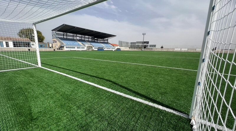 Campo de Fútbol municipal de Illescas, cambio de césped
