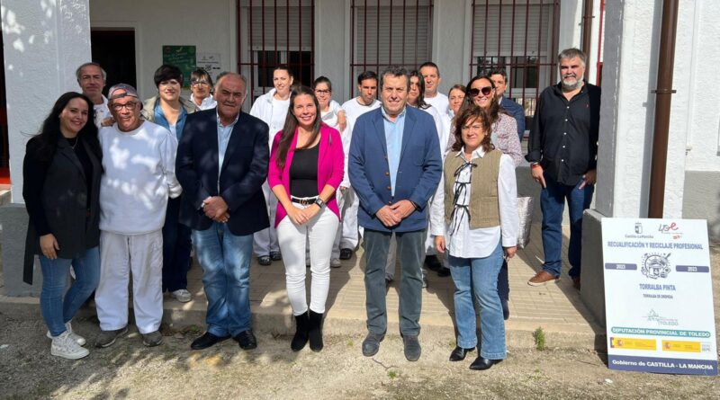 Diputado Pablo Barroso visitando un taller de Recual en la provincia de Toledo