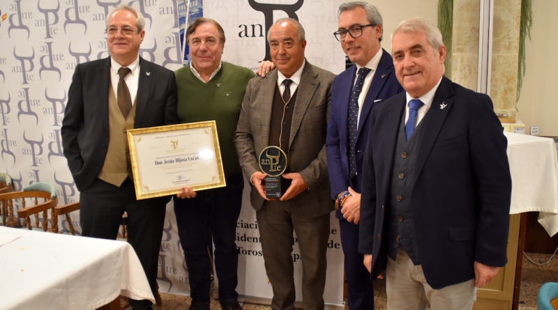 Jesús Hijosa Lucas, distinguido en los I ‘Premios Marcelino Moronta’ de ANPTE